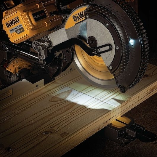 DeWalt FLEXVOLT 12 in 120V MAX Double Bevel Compound Sliding Miter Saw Kit
